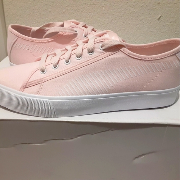 Puma - Picture 2 of 4